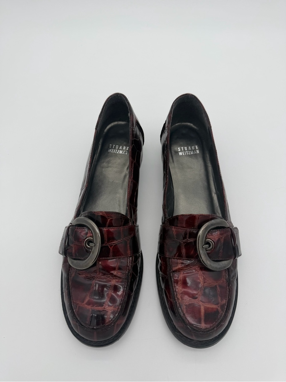 Stuart Weitzman Burgundy Croc-Embossed Buckle Loafers size 9.5